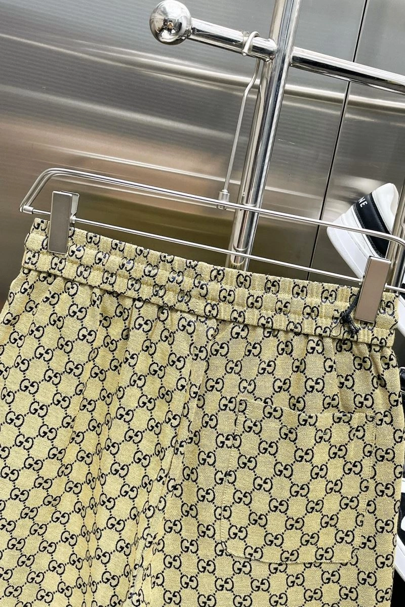 Stylish Gucci Short Pants 127966
