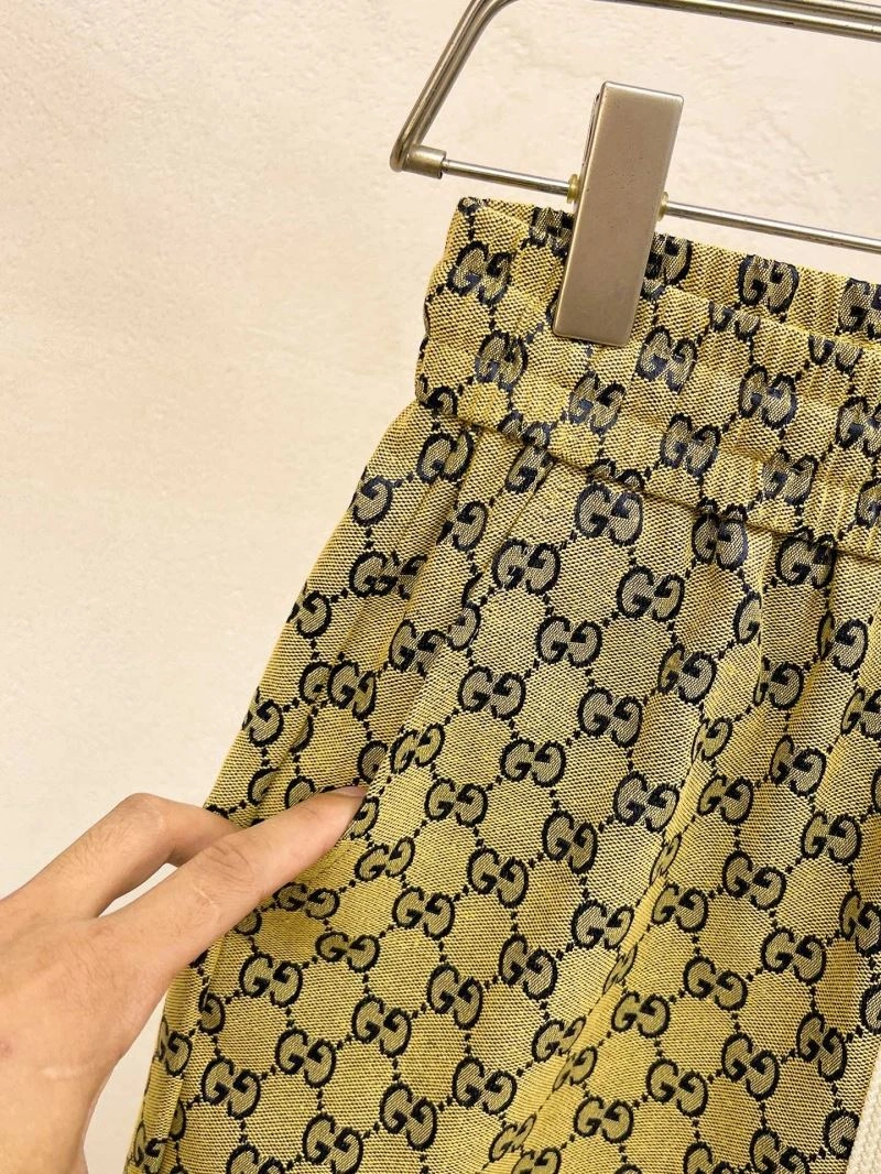 Trendsetting Gucci Short Pants 127533