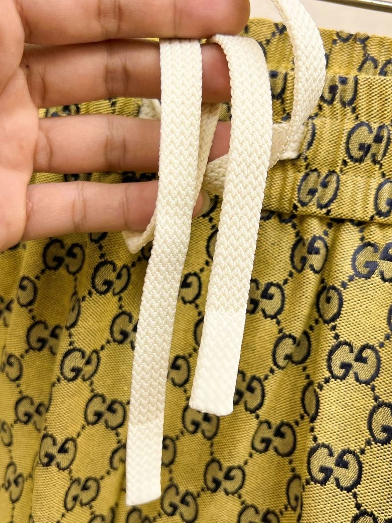 Trendsetting Gucci Short Pants 127533