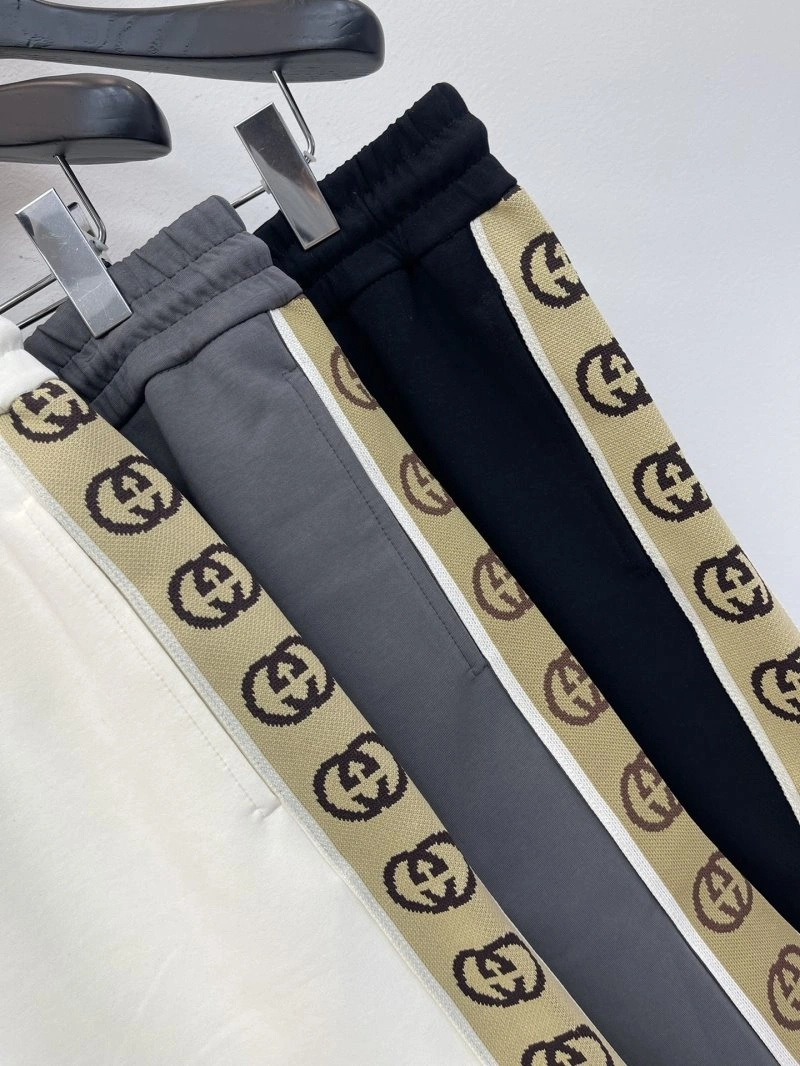 Efficient Gucci Short Pants 124417