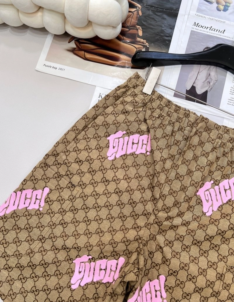 Gucci Short Pants Sporty 124415