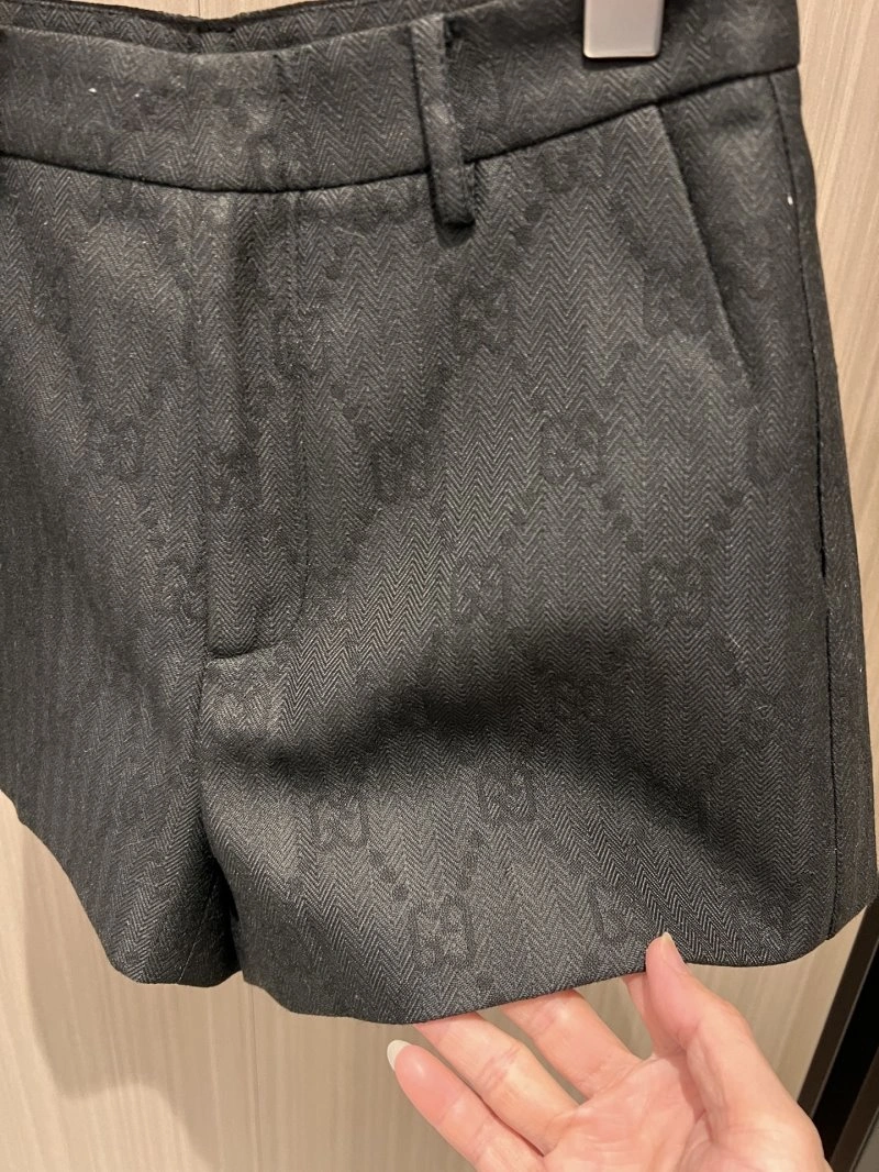 Neat Gucci Short Pants 124823