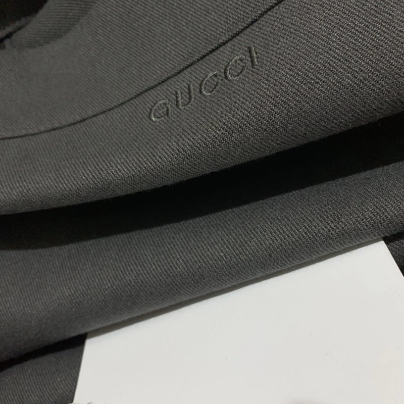 Gucci Short Pants Classic 124727