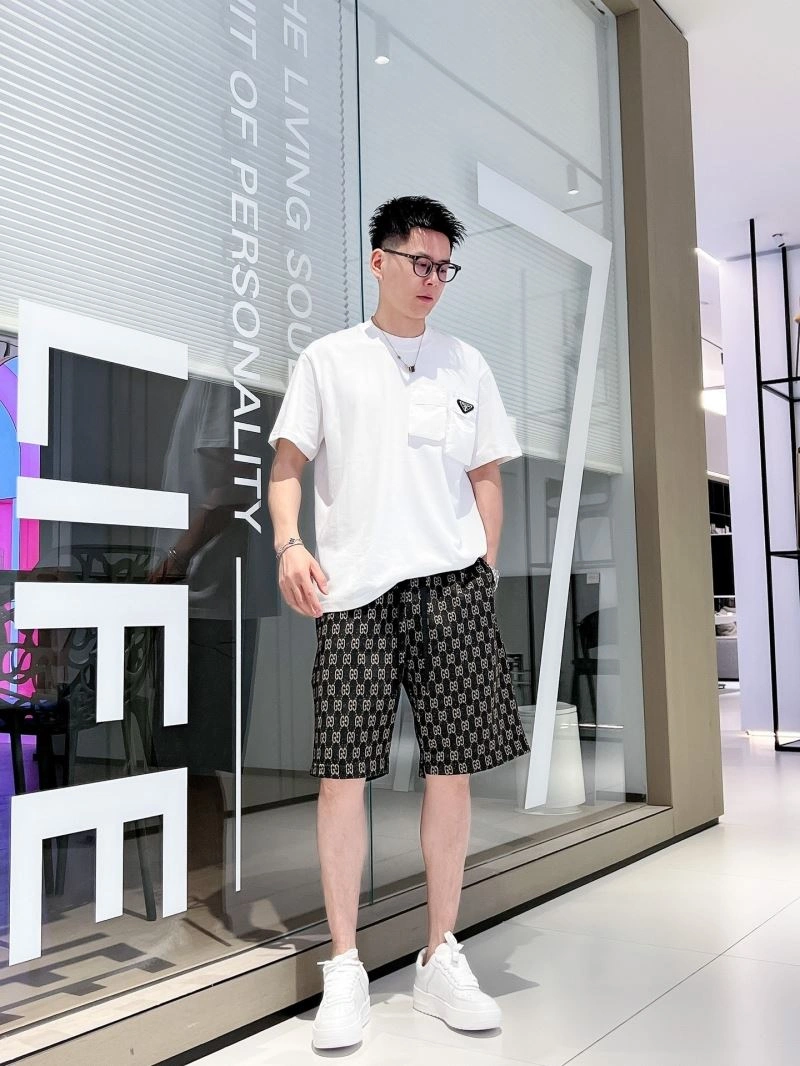 Refined Gucci Short Pants 126278