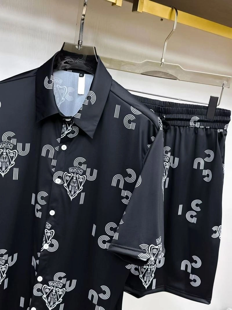 Refined Gucci Short Suits 125025