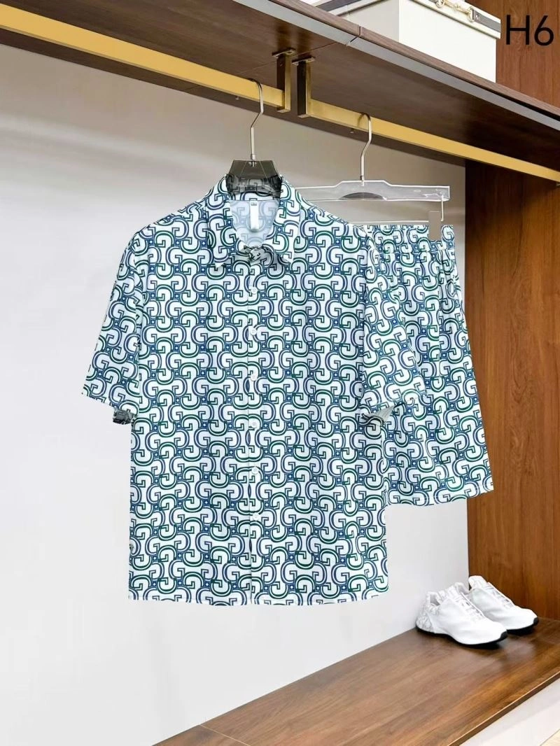 Gucci Short Suits GoAnywhere 125030