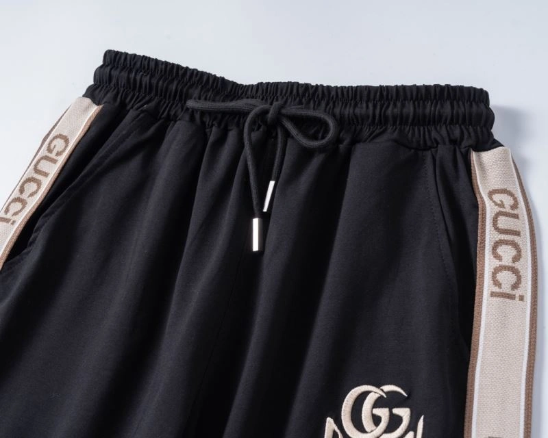 Gucci Short Suits SmoothTexture 128494