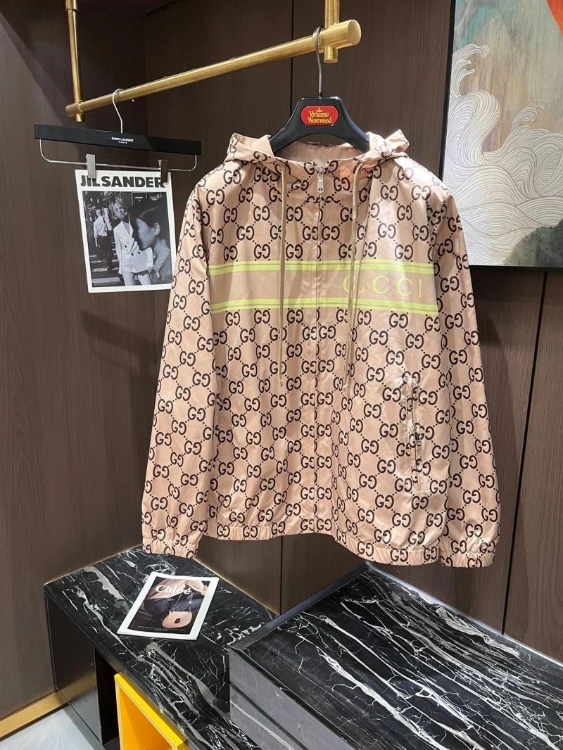 Gucci Short Suits EasyMatch 127513