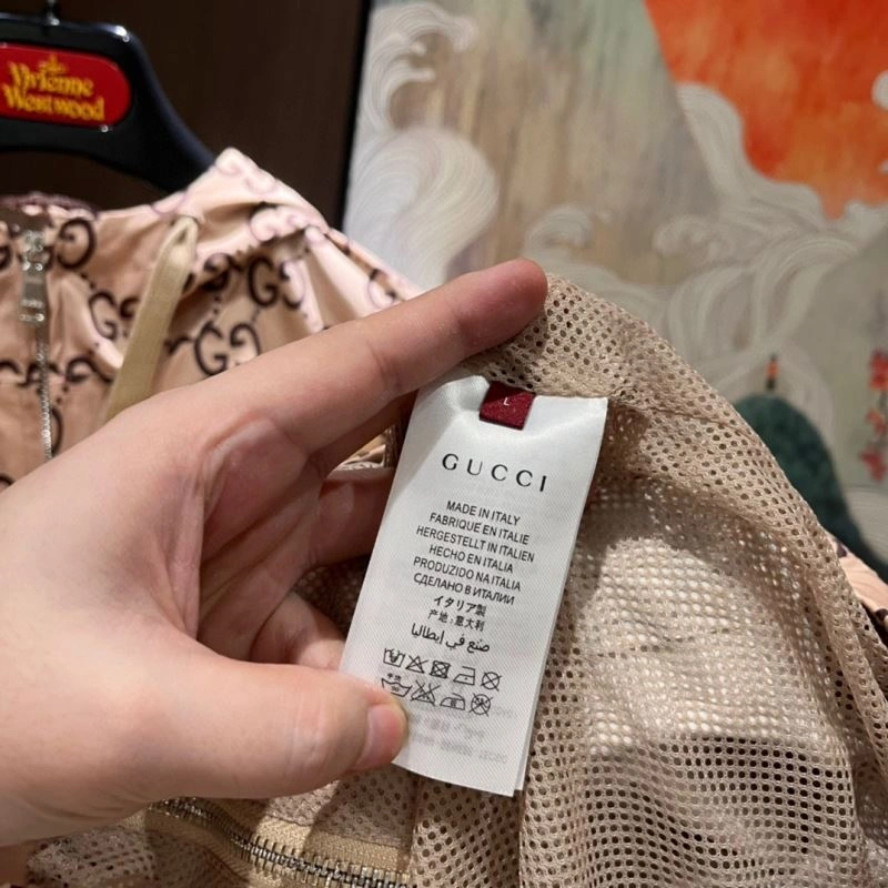 Gucci Short Suits EasyMatch 127513
