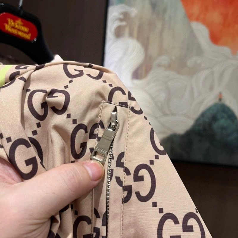 Gucci Short Suits EasyMatch 127513