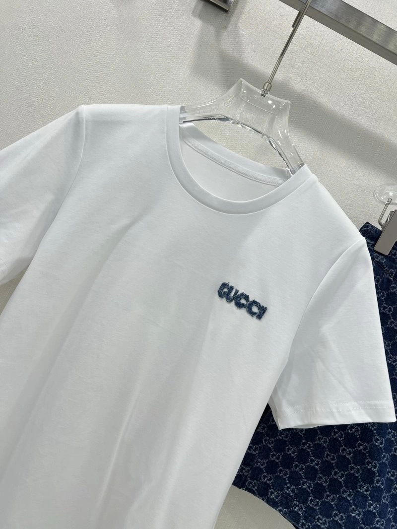 Gucci Short Suits EasyMatch 124610