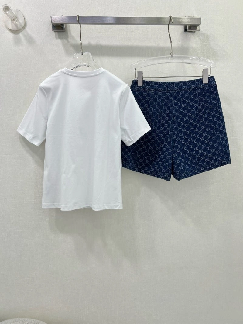 Gucci Short Suits EasyMatch 124610