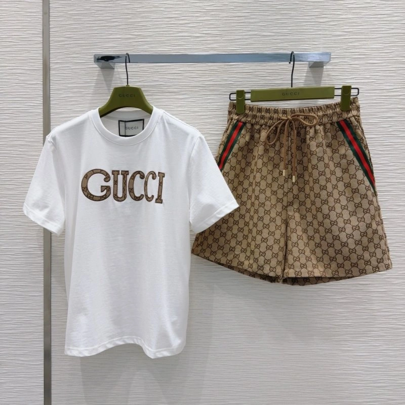 Neat Gucci Short Suits 124627