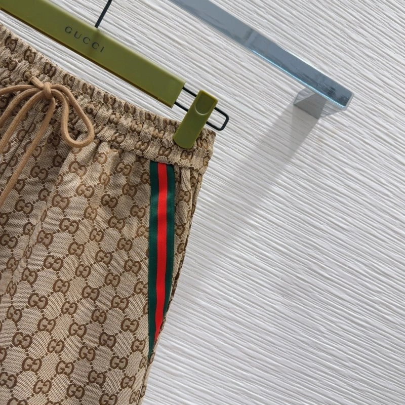 Neat Gucci Short Suits 124627