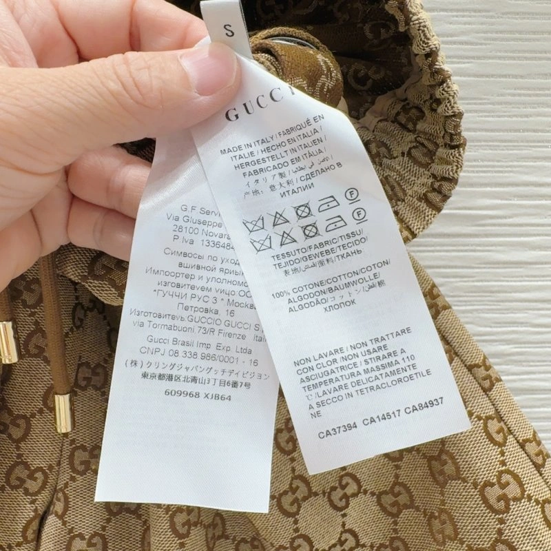 Neat Gucci Short Suits 124627