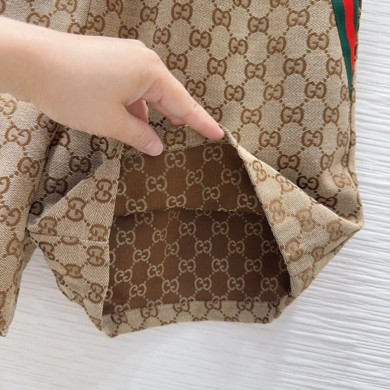 Neat Gucci Short Suits 124627