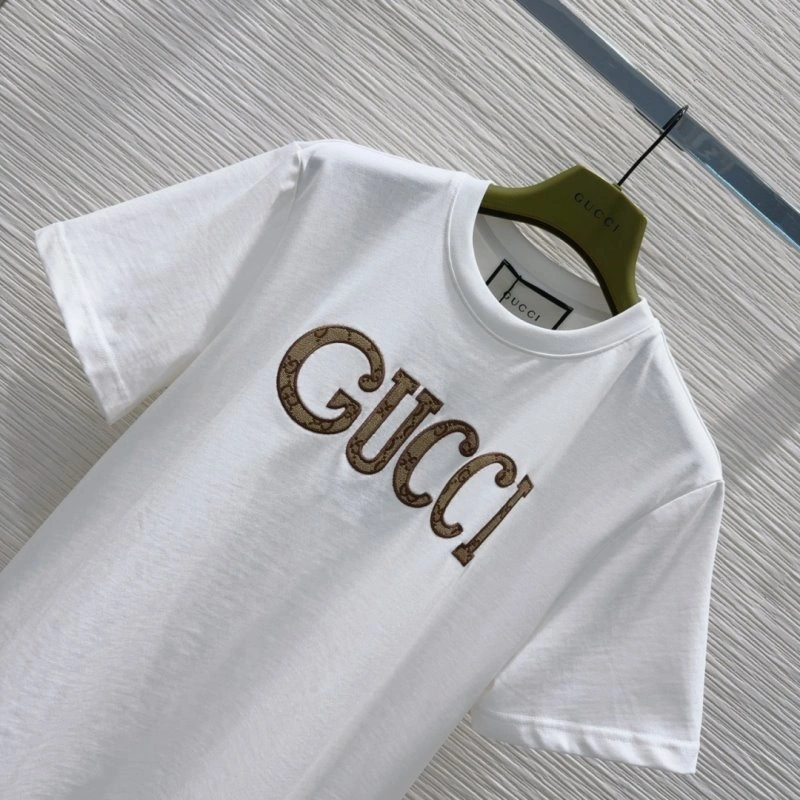 Neat Gucci Short Suits 124627