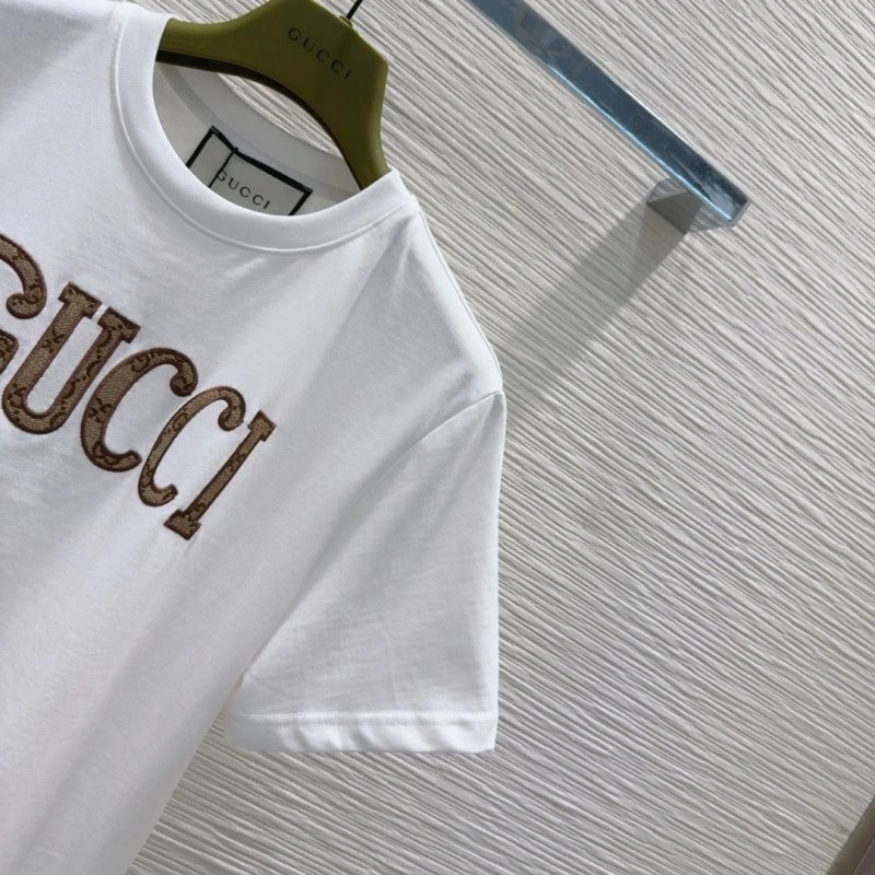 Neat Gucci Short Suits 124627