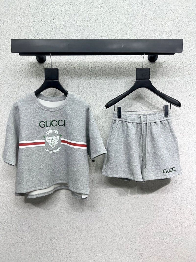 Reliable Gucci Short Suits 124925