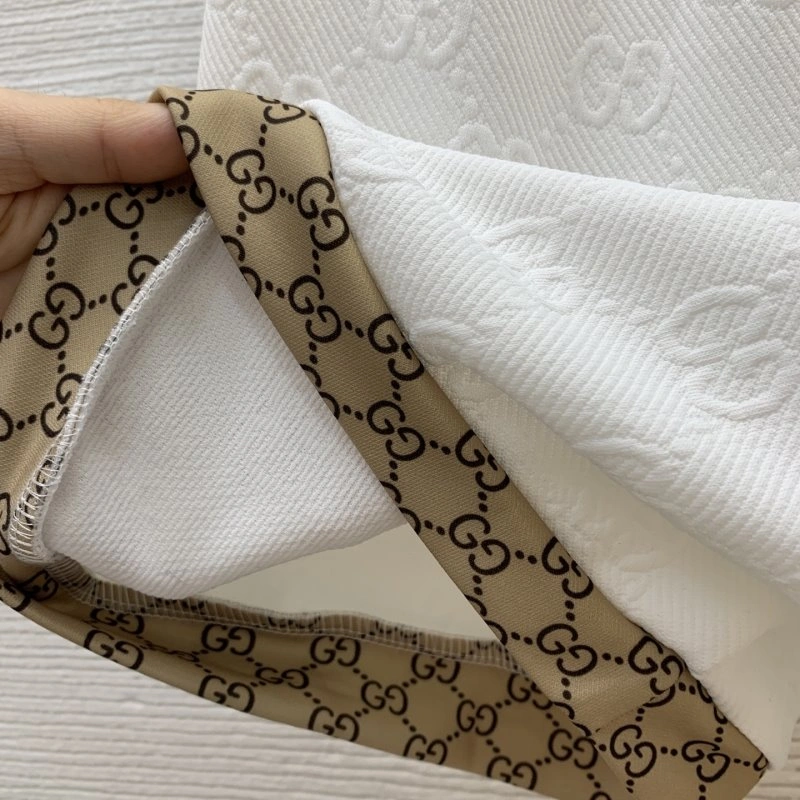Gucci Short Suits FlexibleFit 124411