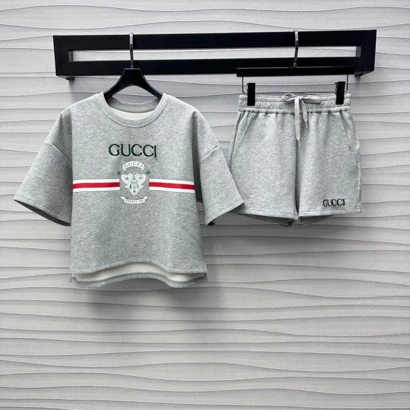 Gucci Short Suits Colorful 124409