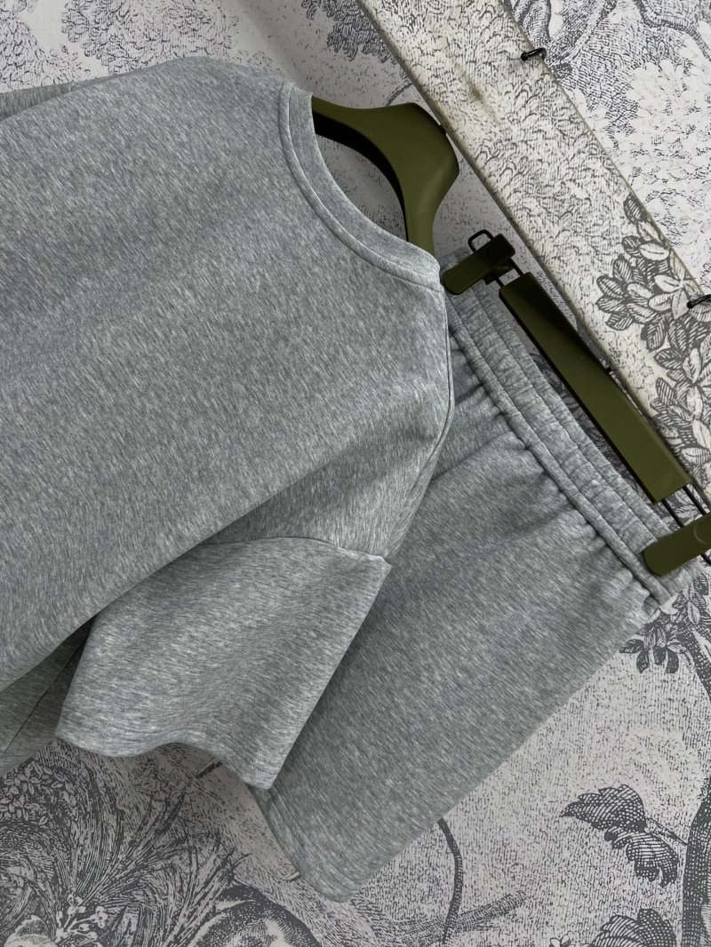 SmoothTexture Gucci Short Suits 124407