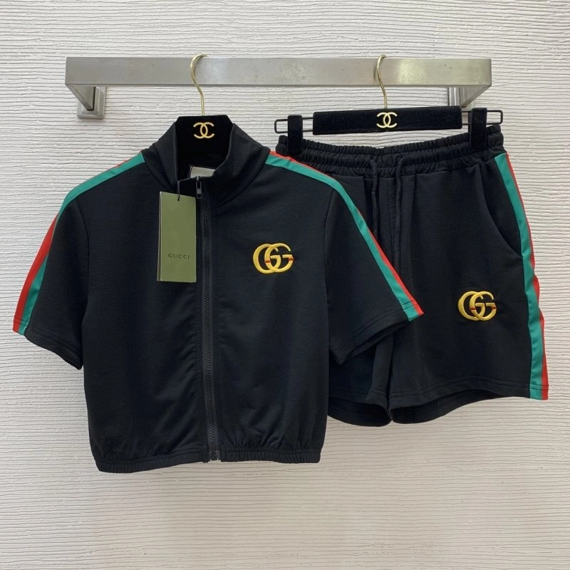 Compact Gucci Short Suits 124389