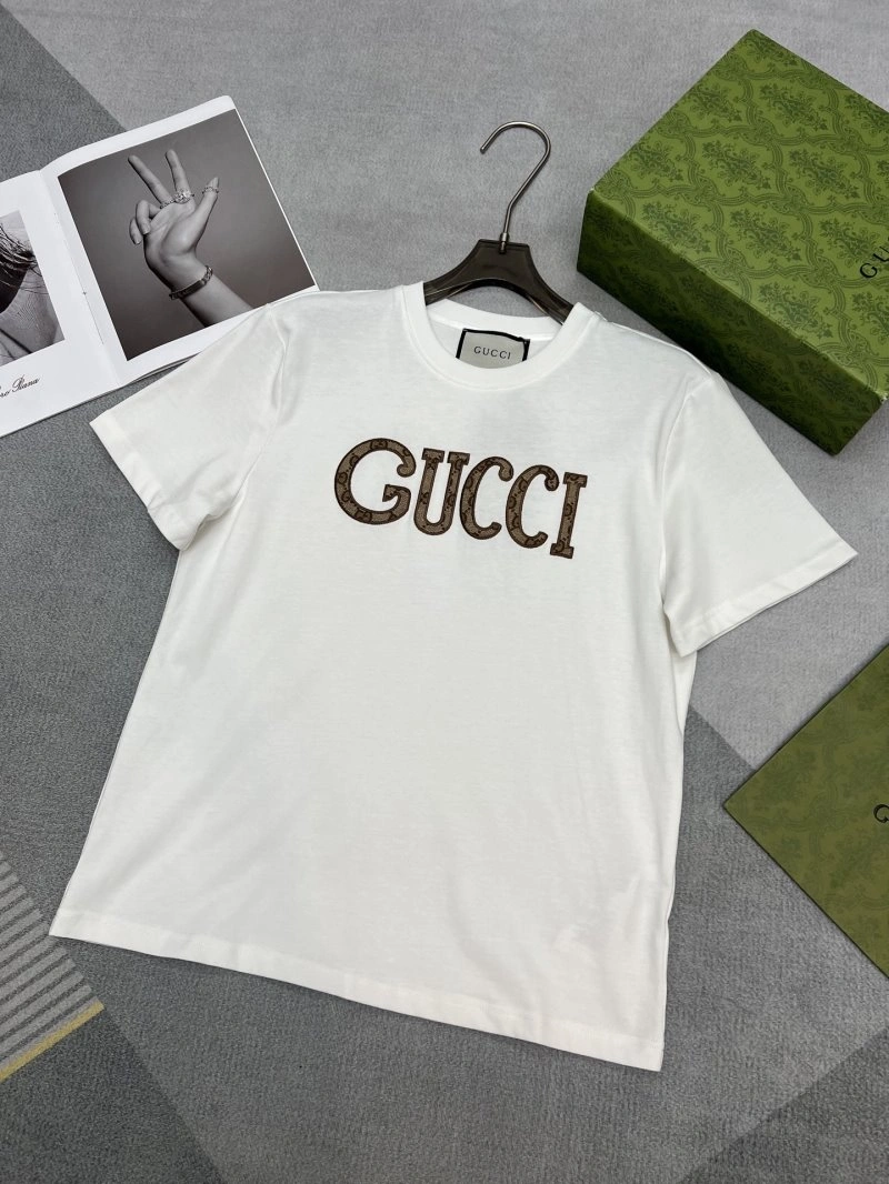 BestValue Gucci Short Suits 124385