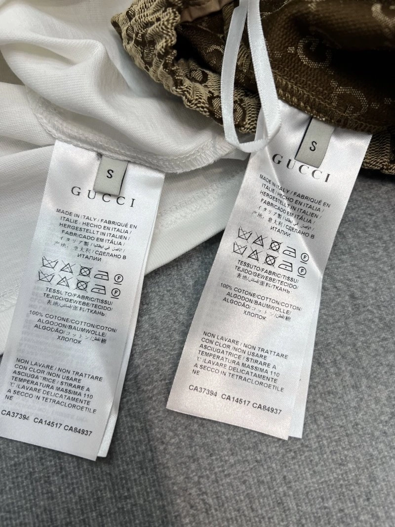 BestValue Gucci Short Suits 124385