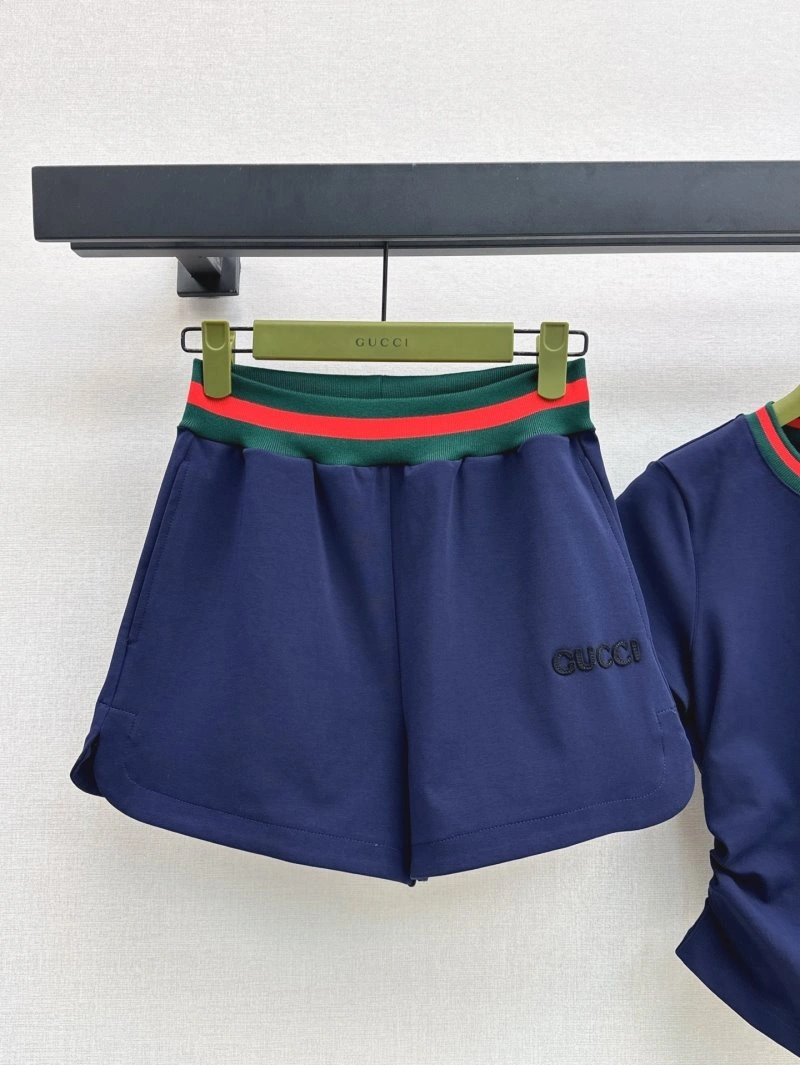 Timeless Gucci Short Suits 124382