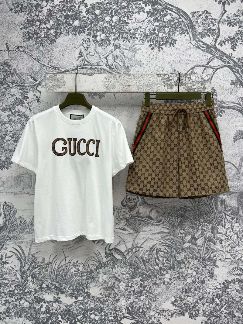Gucci Short Suits ZipUp 124381