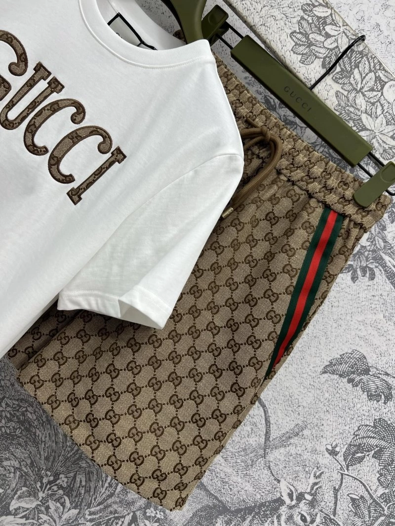 Gucci Short Suits ZipUp 124381