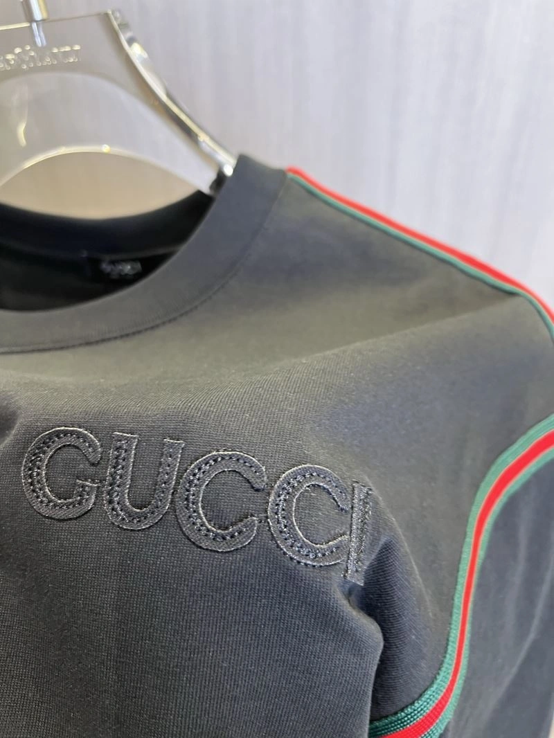 Gucci Short Suits GoAnywhere 126731