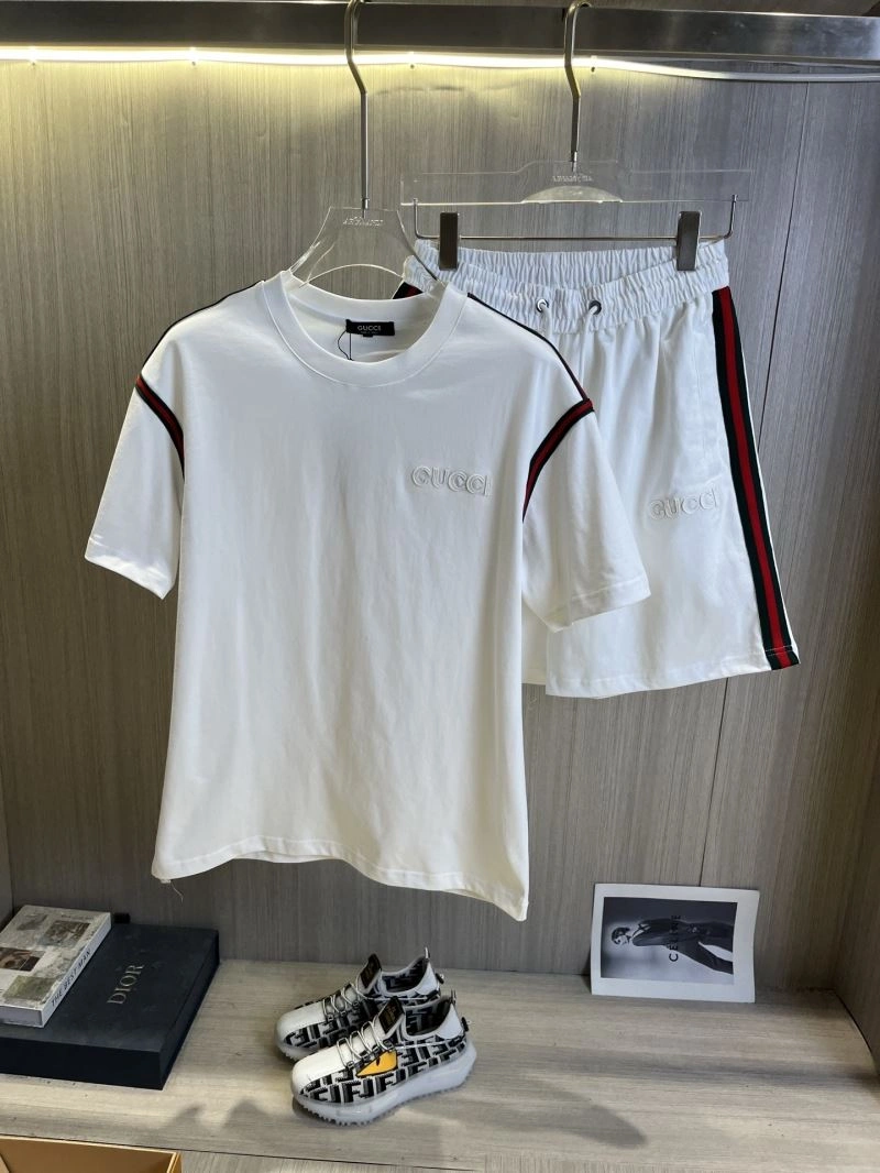 Durable Gucci Short Suits 126724
