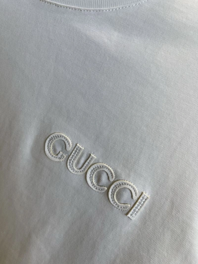 Durable Gucci Short Suits 126724