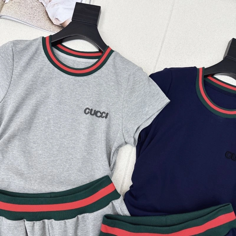 Gucci Short Suits UrbanChic 124835
