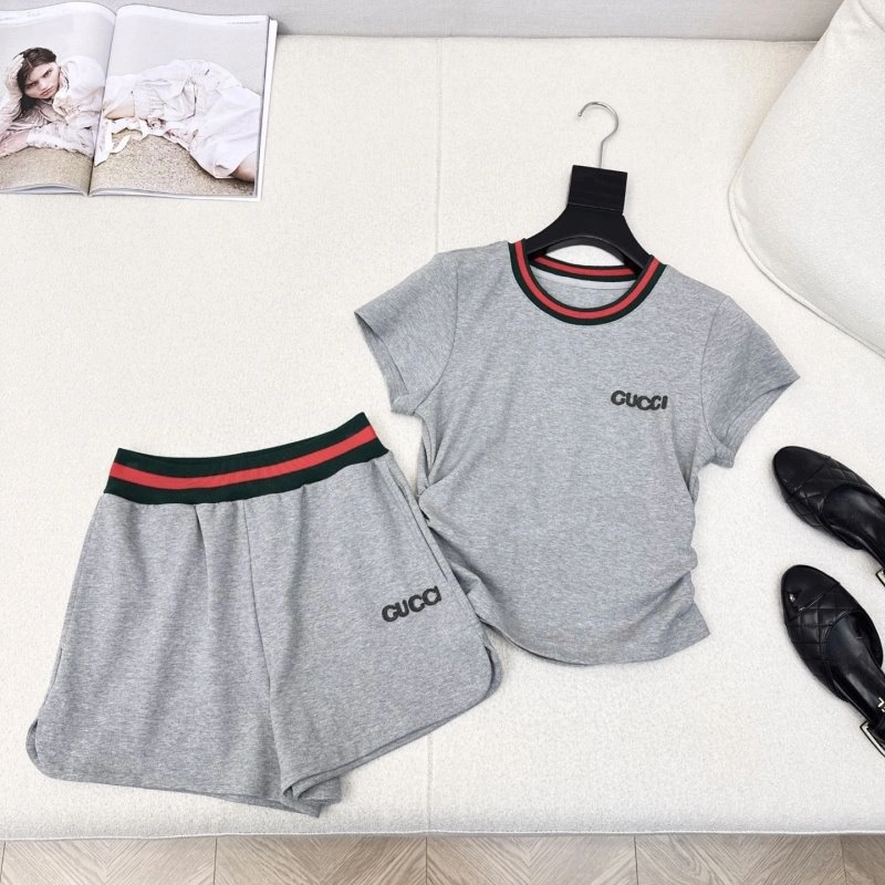 Gucci Short Suits UrbanChic 124835