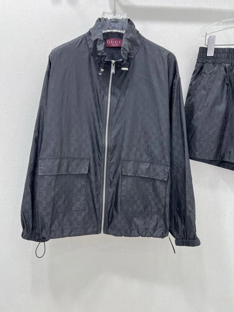 Gucci Short Suits Refined 124820