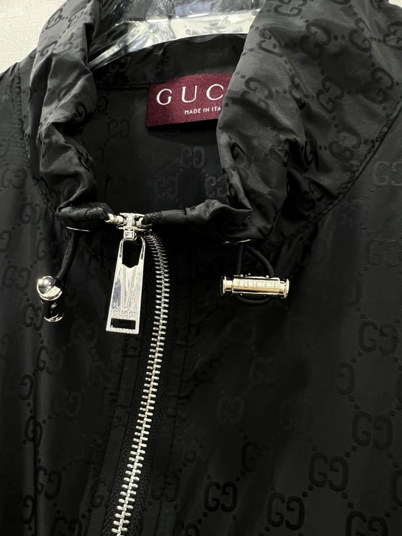Gucci Short Suits Refined 124820