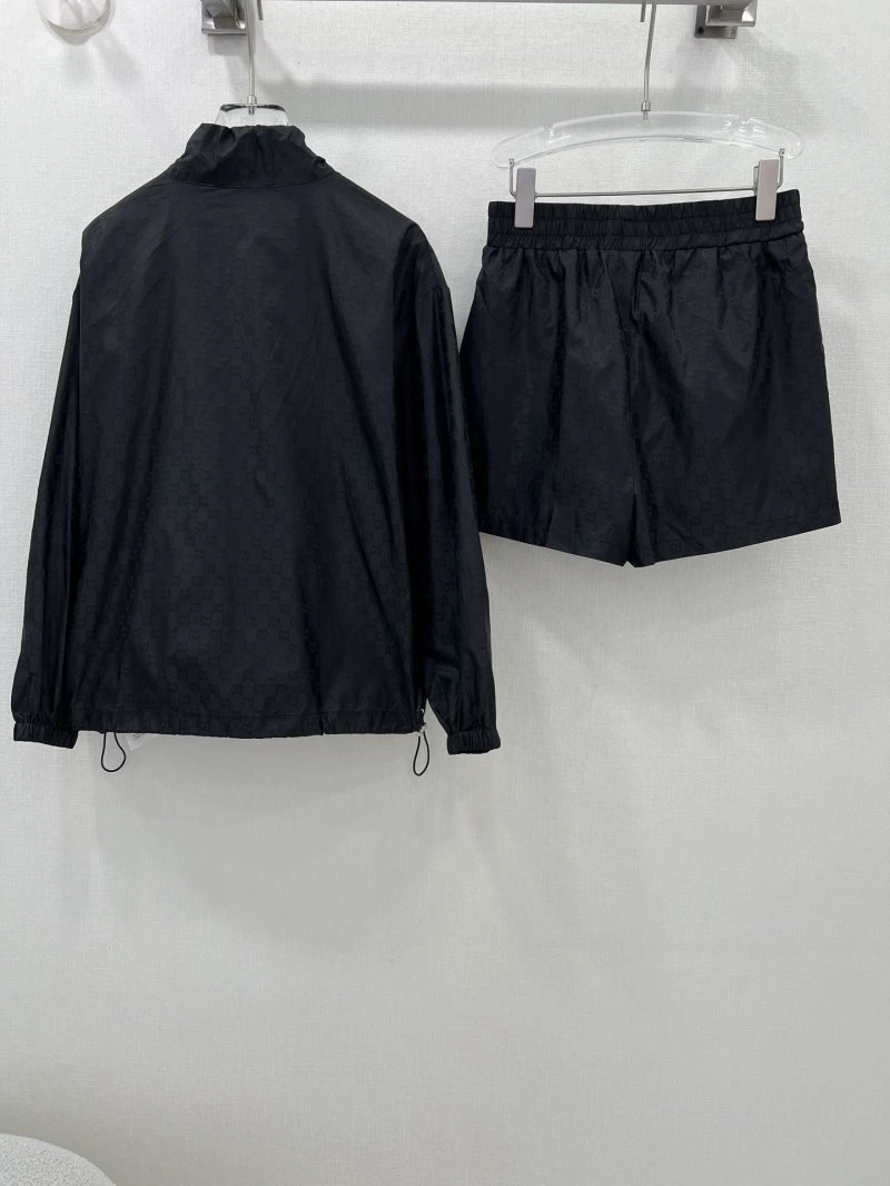 Gucci Short Suits Refined 124820