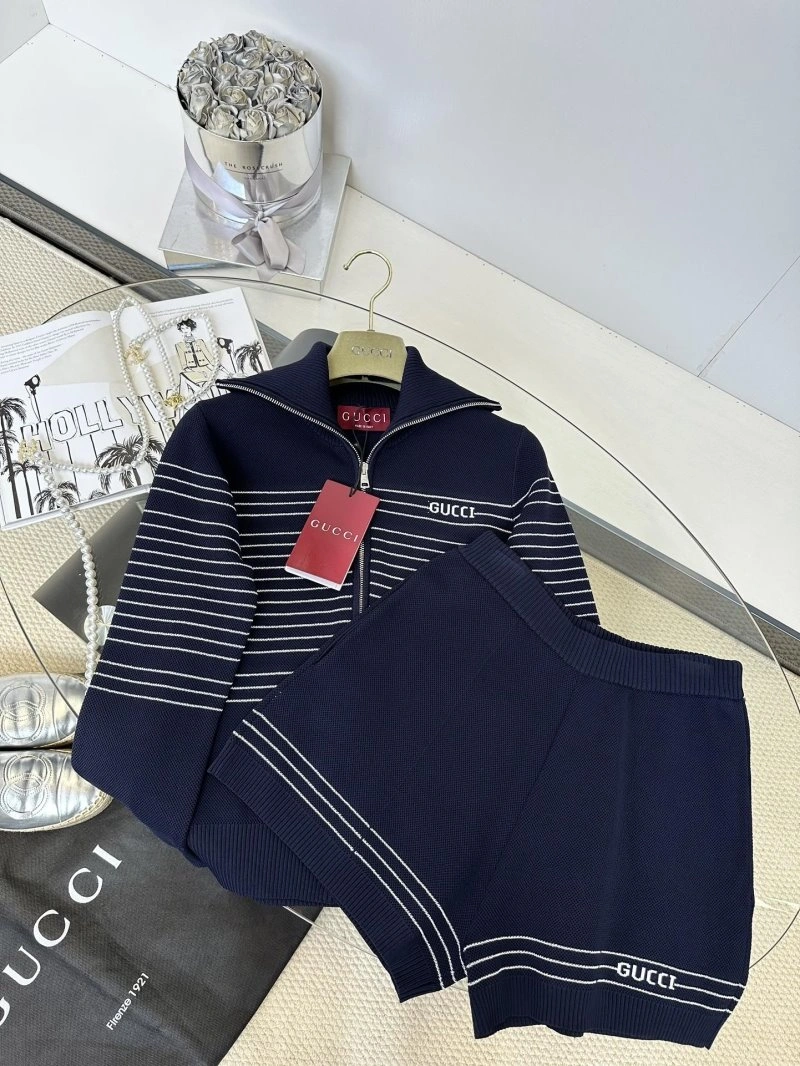 Gucci Short Suits Breathable 124726
