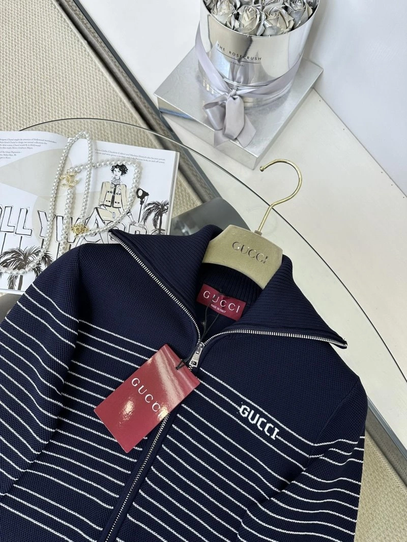 Gucci Short Suits Breathable 124726