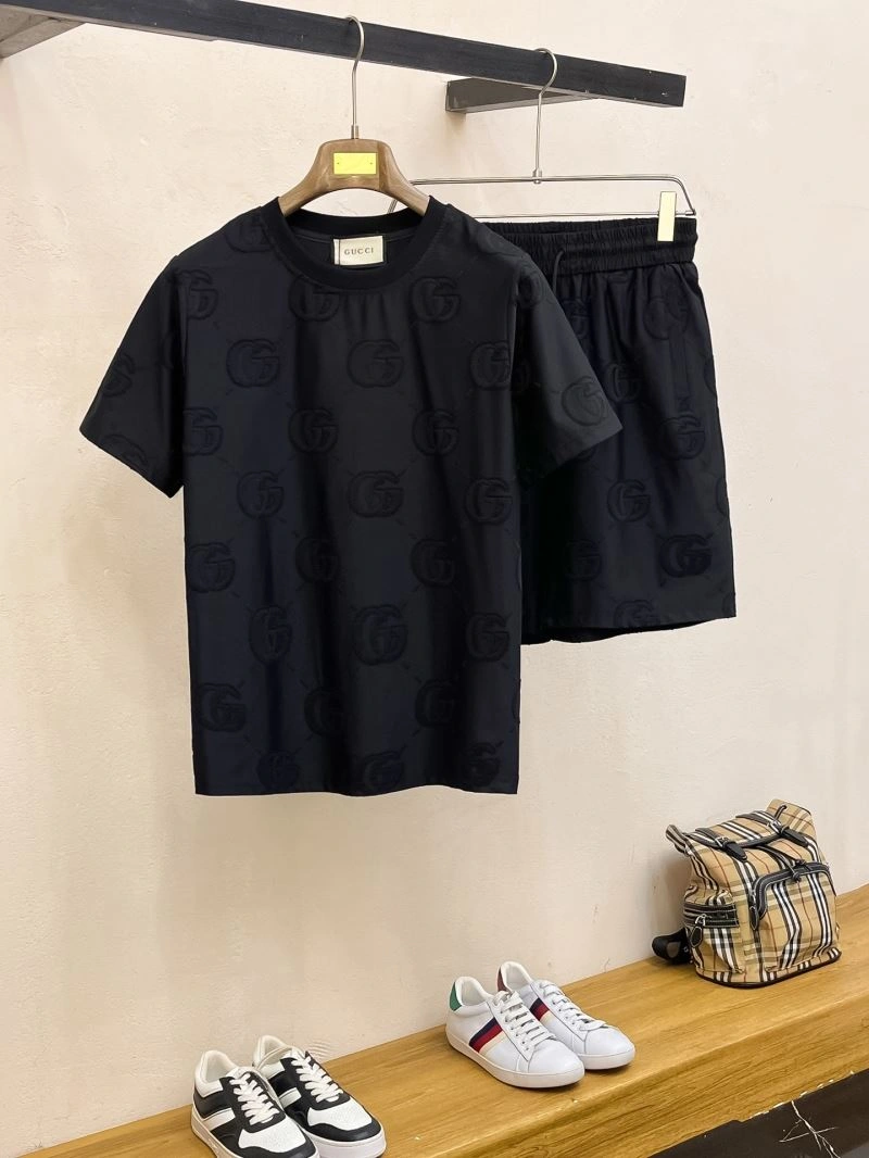 Minimalist Gucci Short Suits 126240