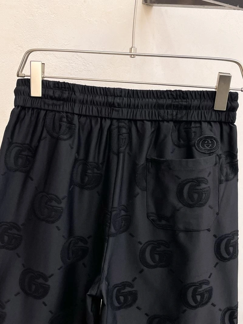 Minimalist Gucci Short Suits 126240