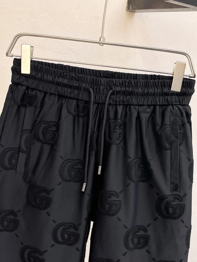 Minimalist Gucci Short Suits 126240
