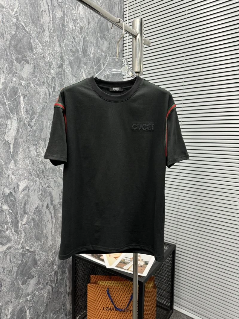 Breathable Gucci Short Suits 126222
