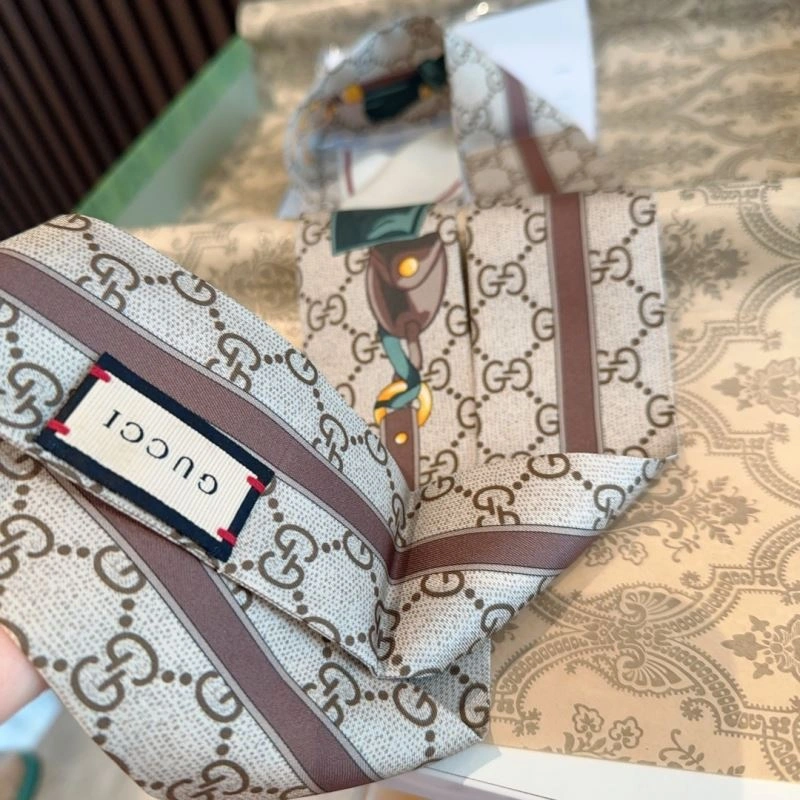 SunProtective Gucci Silk 272285