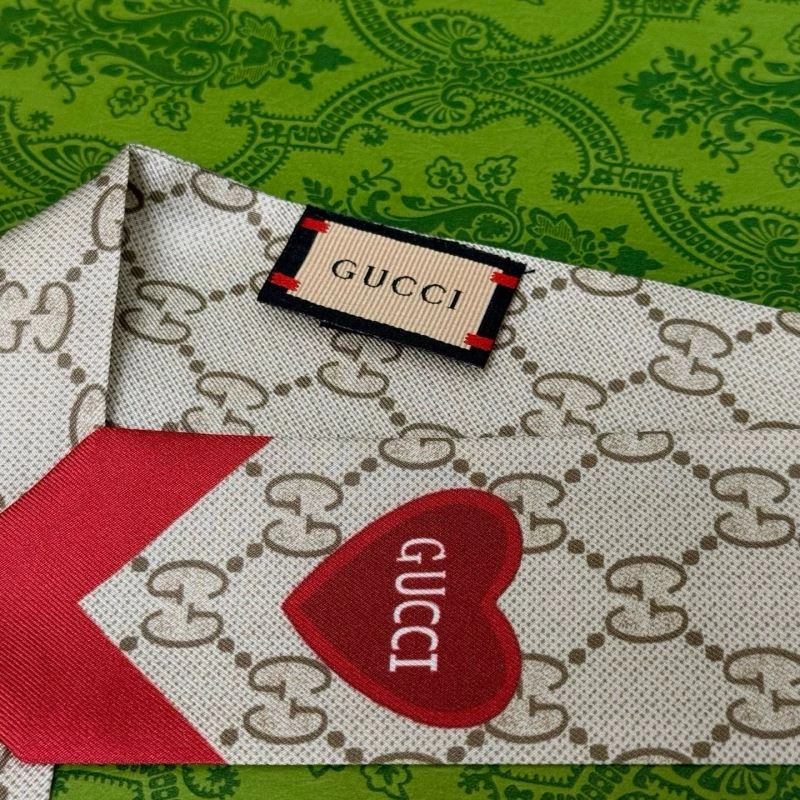 Fashionable Gucci Silk 272255
