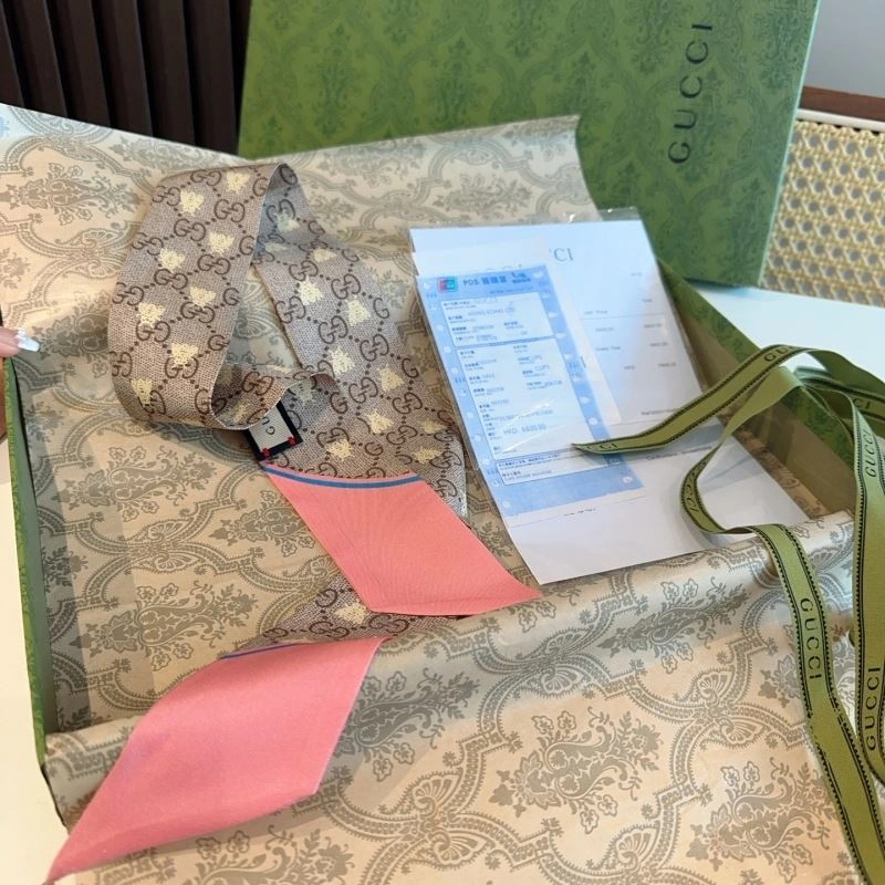 Gucci Silk Minimalist 272904