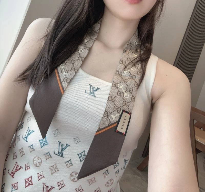 Bold Gucci Silk 272909